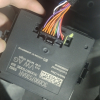 駕校OBD接入CAN總線數(shù)據(jù)大眾朗逸儀表網(wǎng)關(guān)位置